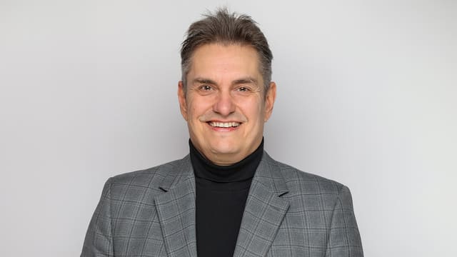 Michael Muennich headshot